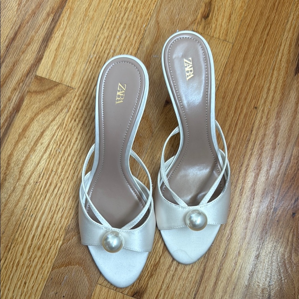 Zara Ivory Heels with Pearl